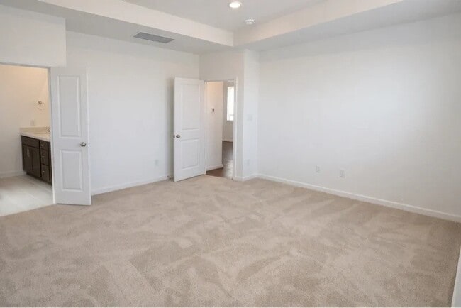 Building Photo - 9730 Westminster Mnr Dr