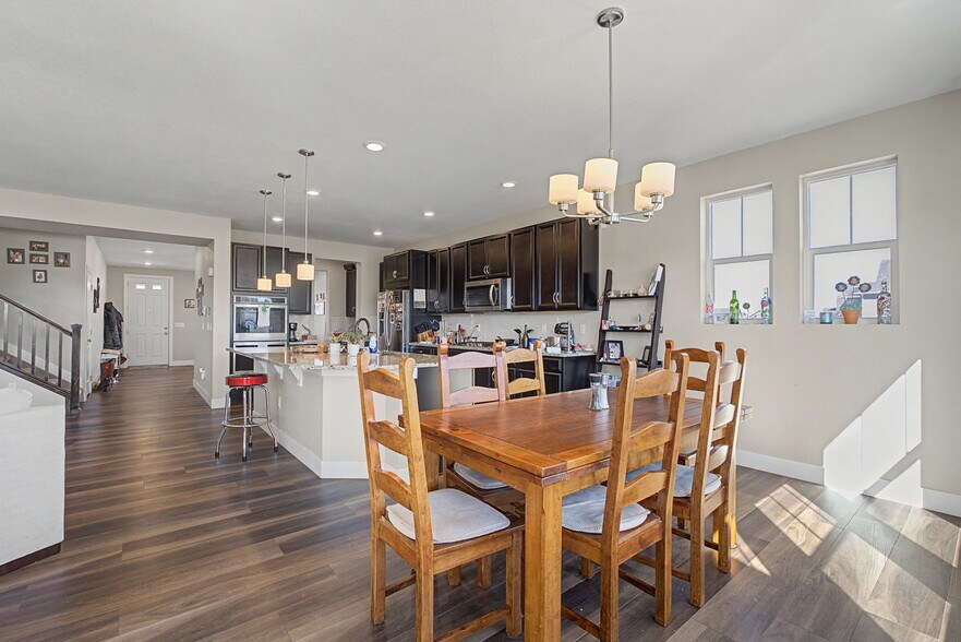 Building Photo - 2102 Summerlin Ln