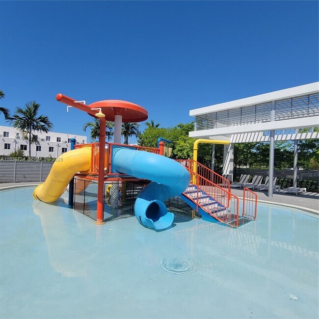 Building Photo - 6412 NW 105th Pl