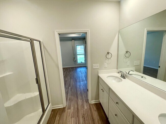 Building Photo - Beautiful 3/2 + office home for rent next to Brandon High School!