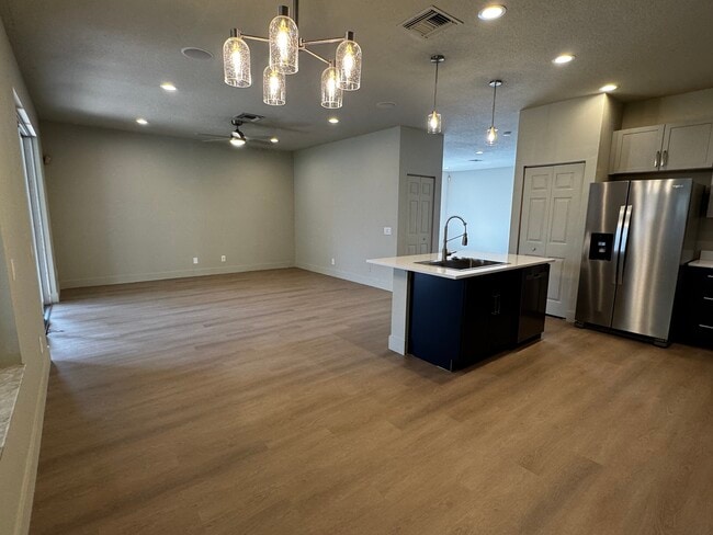 Building Photo - 3565 Danbury Ct