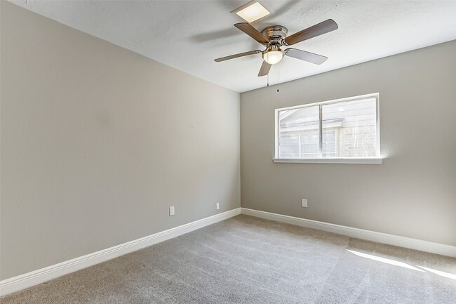 Building Photo - 5423 Fawn Trail Ln
