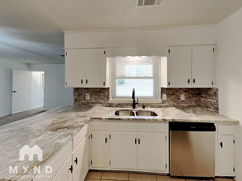 Building Photo - 4906 Wolverton Dr