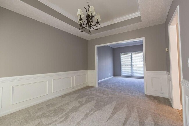 Building Photo - 3360 Shallowford Green Dr