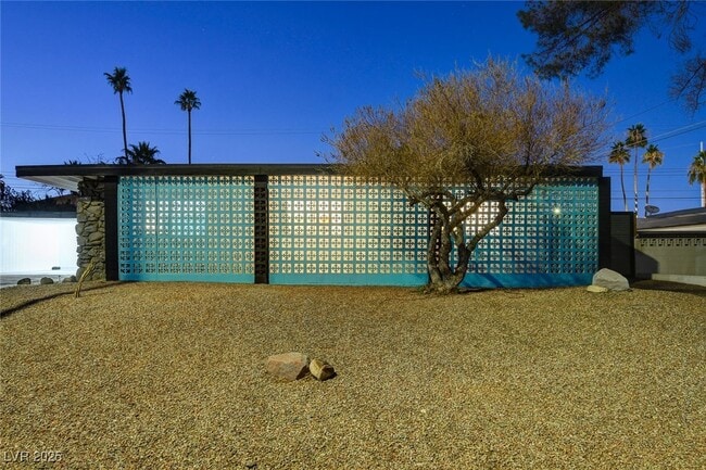 Building Photo - 1558 Aztec Way