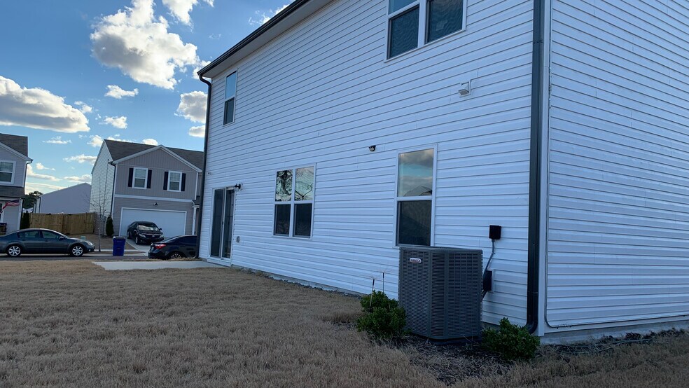 Building Photo - Room in Single Family Home on Justice Union Ct