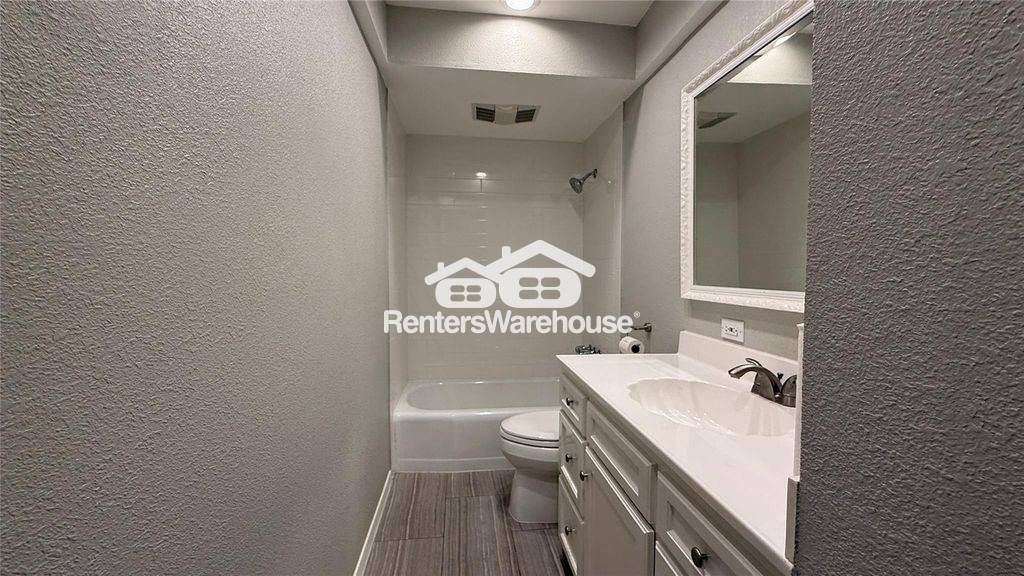Building Photo - 6007 Dryad Dr