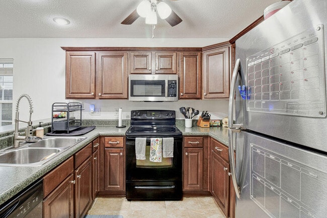 Building Photo - 289 Dahlquist Dr