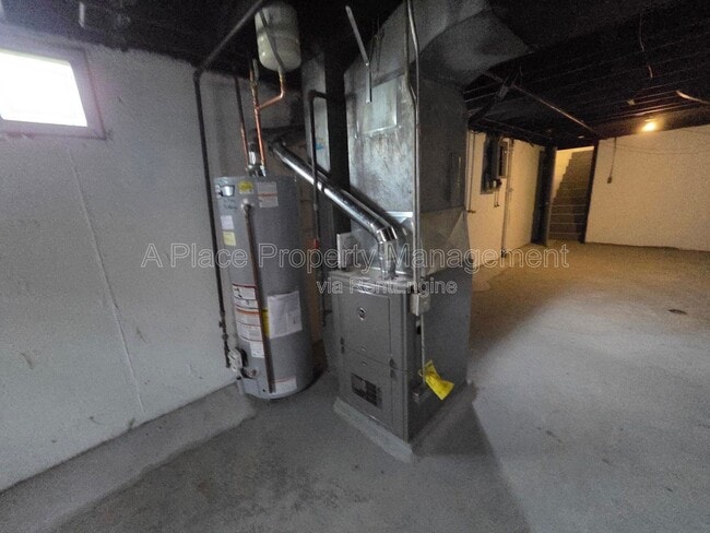 Building Photo - 204 Hawkesbury Dr