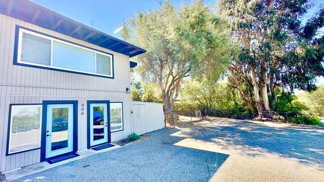 Building Photo - Upgraded & Remodeled Unit in Fallbrook!  H...