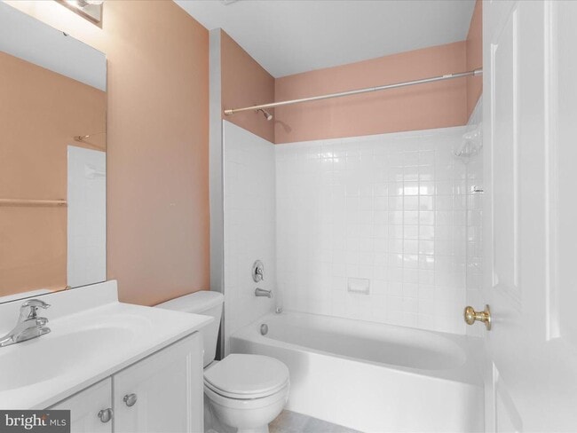 Building Photo - 6713 Selbourne Ln