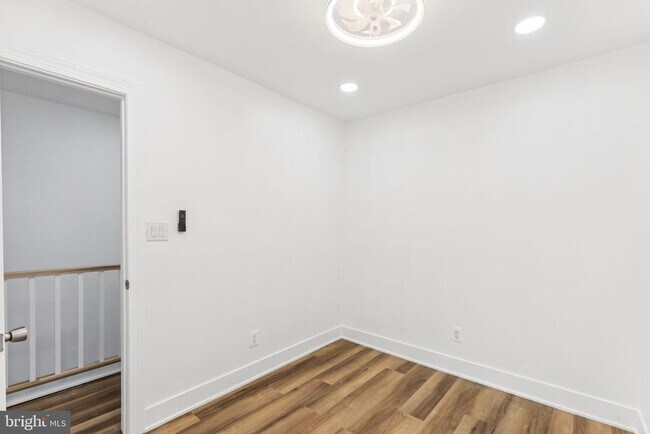 Building Photo - 807 N 42nd St