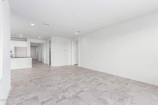 Building Photo - 8529 S 67th Dr