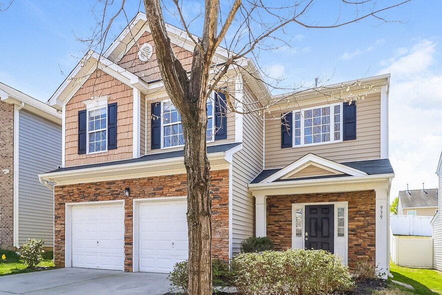 Building Photo - 939 Old Forester Ln