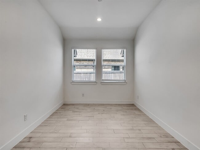 Building Photo - 21330 Groundnut Ct
