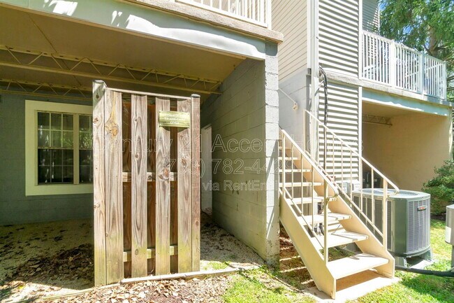 Building Photo - 2881 Burgundy Pl