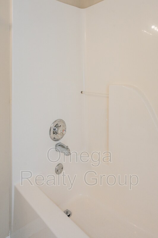 Building Photo - 6000 Aldersbrook Ct