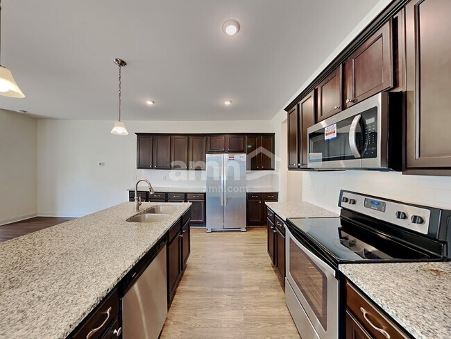 Building Photo - 155 Gregory Dr