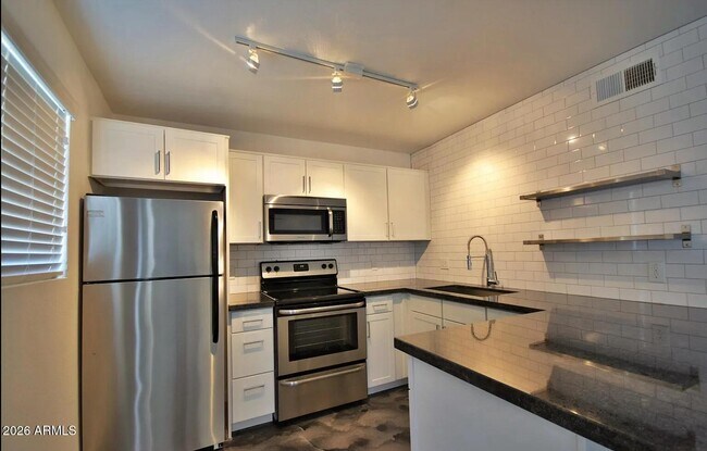 Building Photo - 4231 N 27th St