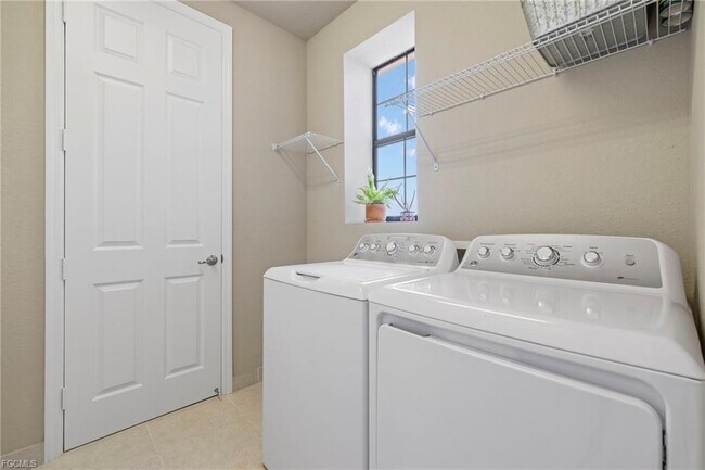 Building Photo - 10099 Windy Pointe Ct