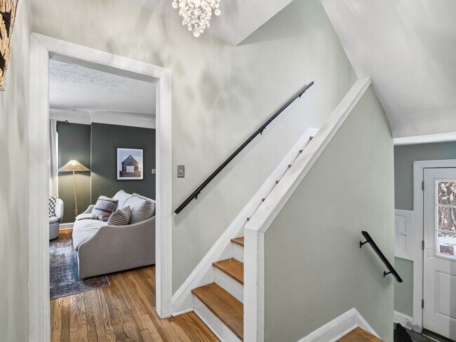 Building Photo - 3621 Silsby Rd