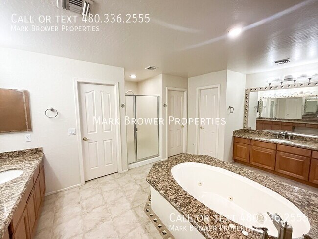 Building Photo - 1648 E Canyon Way