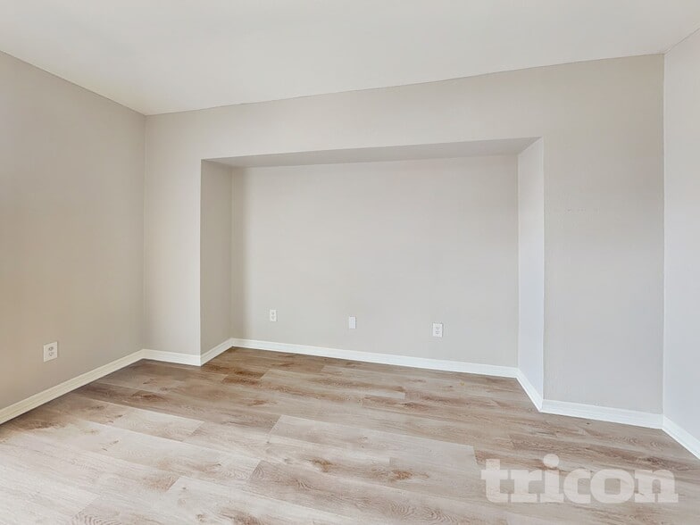 Building Photo - 7352 Bolten Ln