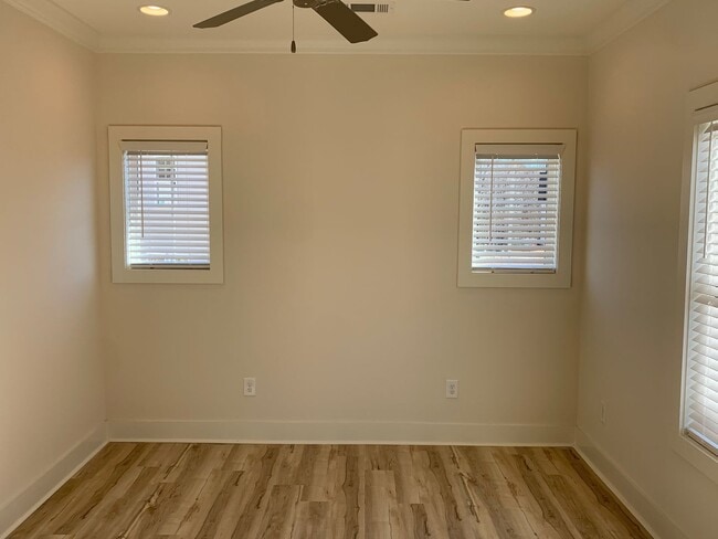 Building Photo - Piper Glenn Subdivision