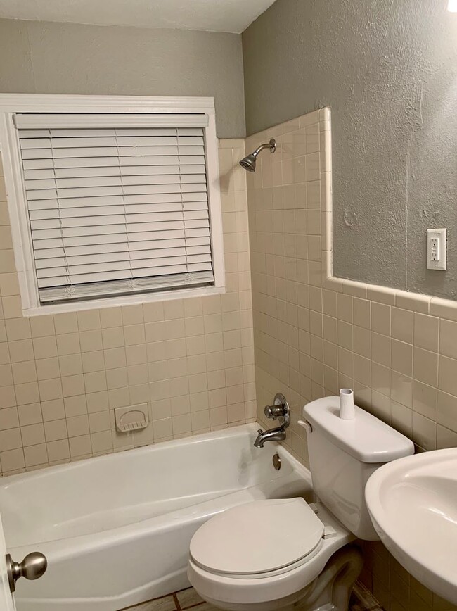Building Photo - 5853 Holloway St