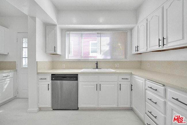 Building Photo - 4090 Creed Ave