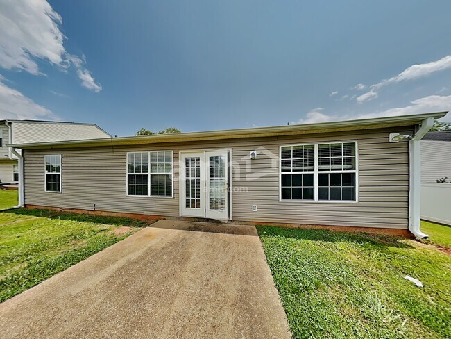 Building Photo - 112 Pope Ln