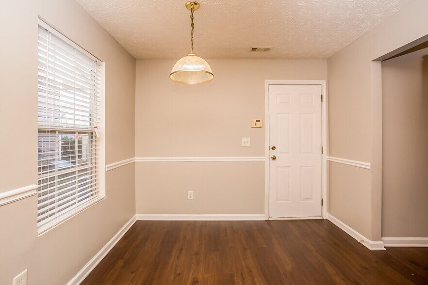 Building Photo - 4085 Mission Way