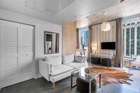 Building Photo - 151 SE 1st St