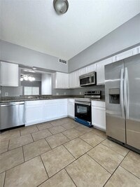 Building Photo - 9601 Forest Ln