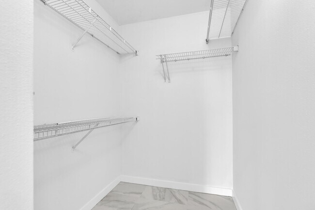 Building Photo - 4005 W McNab Rd