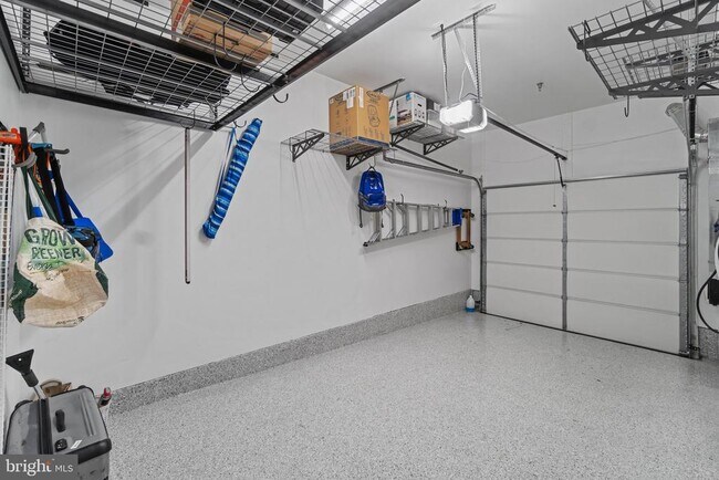 Building Photo - 5 Stationmaster St SE