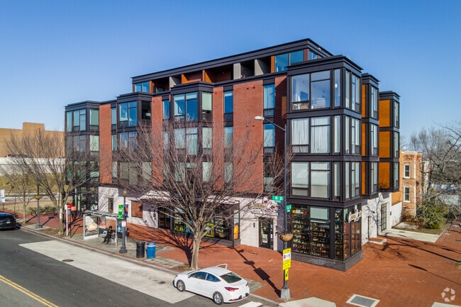 Primary Photo - 801 Virginia Ave SE