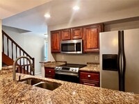 Building Photo - 1317 Maple Shade Ln
