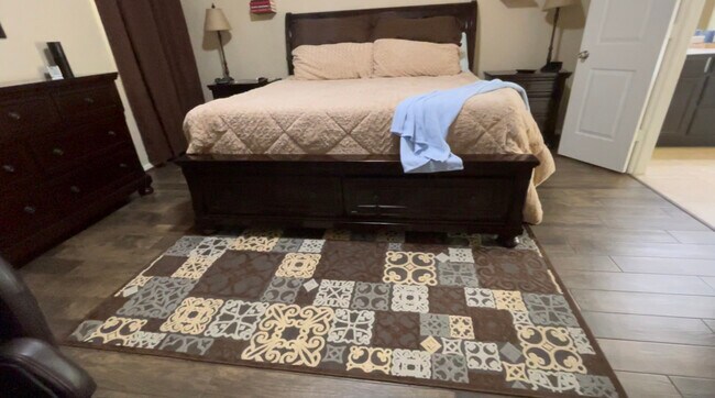 Building Photo - 12643 Jamestown Crossing Ln