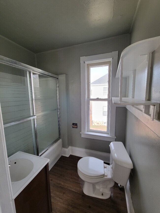 Building Photo - 1024 S 4th Ave