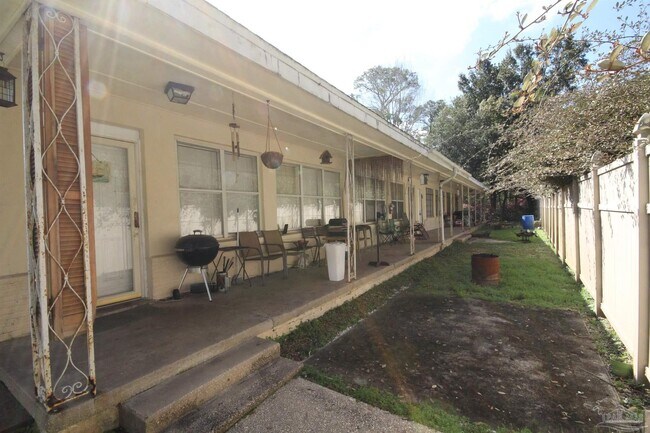 Primary Photo - 13261 Lillian Hwy
