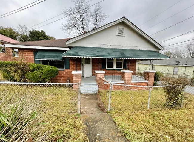 Building Photo - 111 11th Ave S