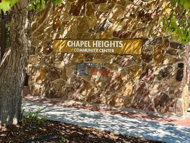 Building Photo - 942 Petra Heights