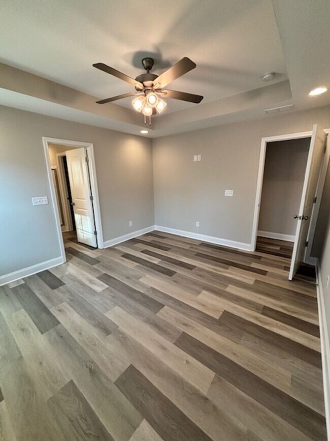 Building Photo - 1146 Melody Ave