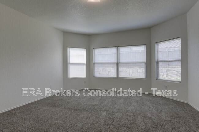 Building Photo - 5407 Shasta Pl