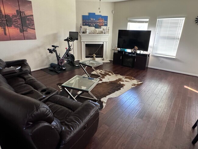 Building Photo - 4532 Chestnut Meadows Bnd