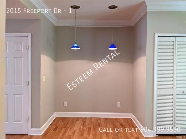 Building Photo - 2015 Freeport Dr