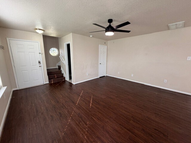 Building Photo - 2602 Shark Cir