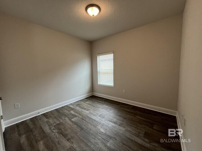 Building Photo - 14836 Dayton Cir