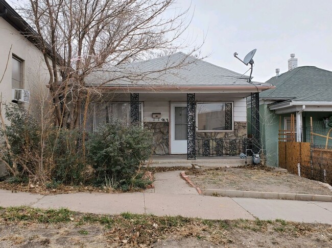 Primary Photo - 913 Box Elder